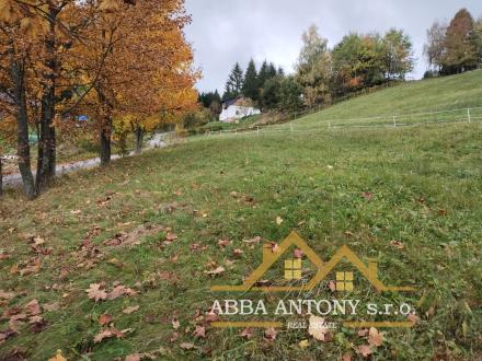 Stavebný pozemok 1448 m² v tichom prostredí Kysúc pri hraniciach s ČR